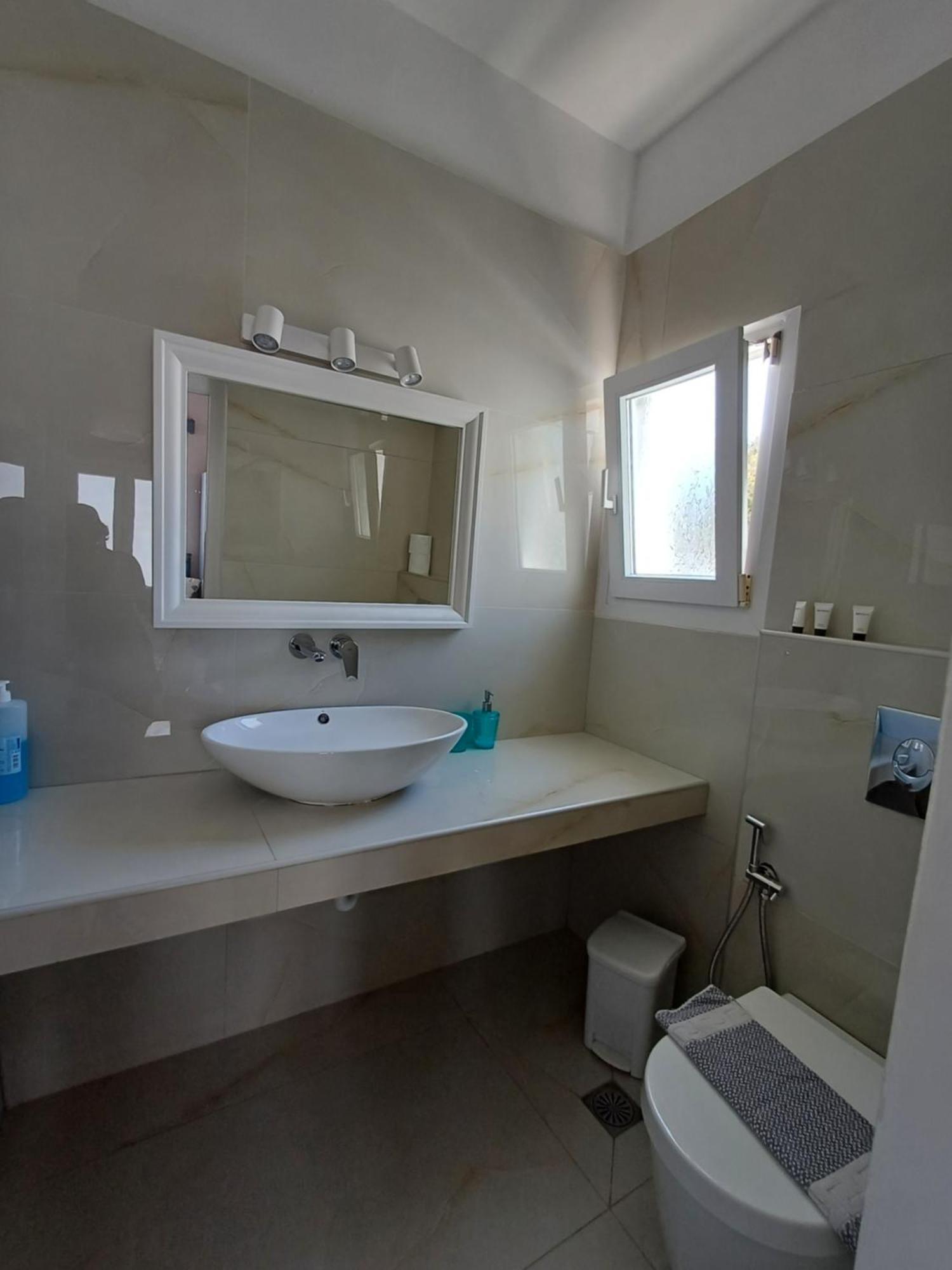 Manos Rooms Mykonos Town Luaran gambar