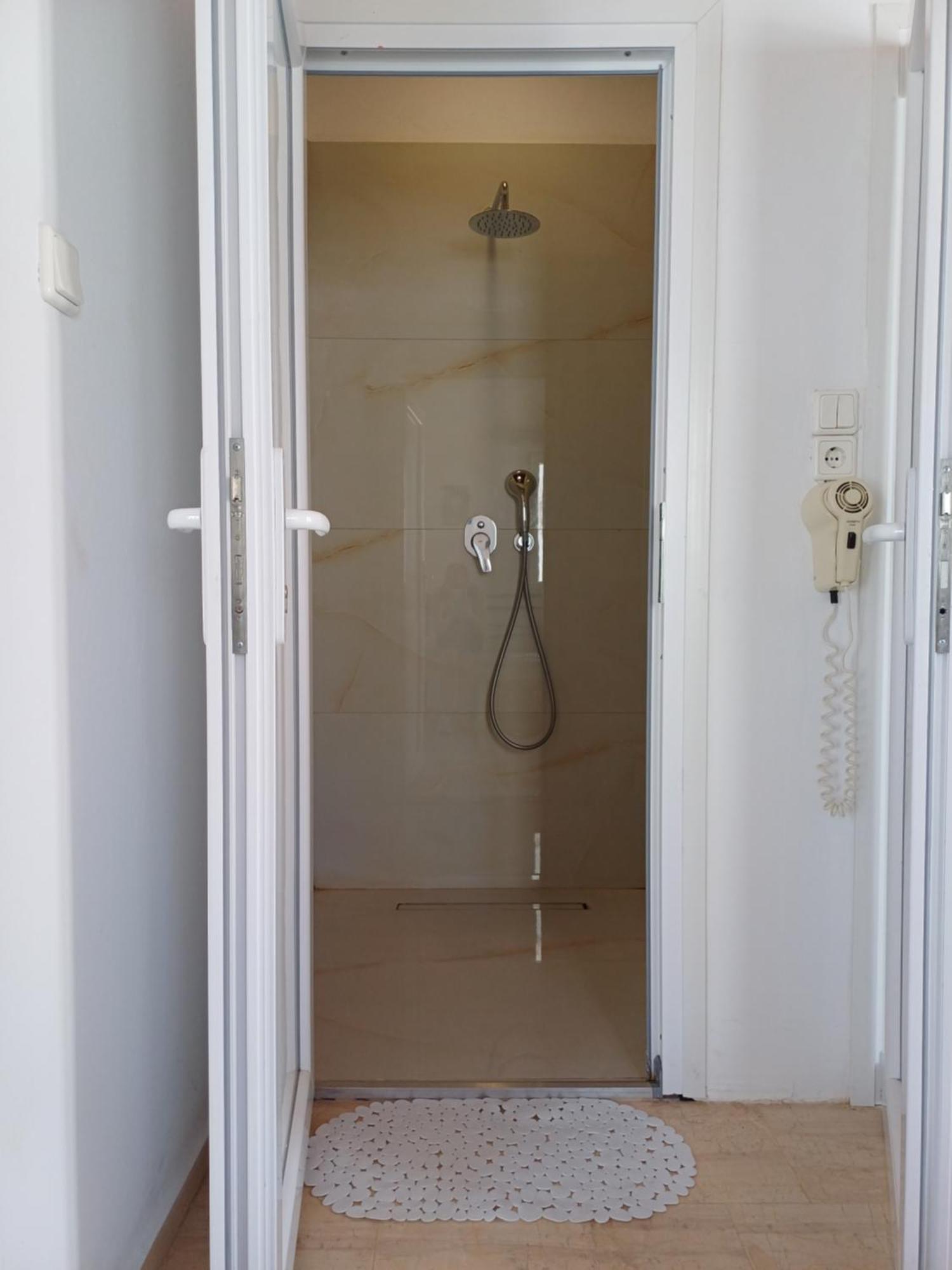 Manos Rooms Mykonos Town Luaran gambar